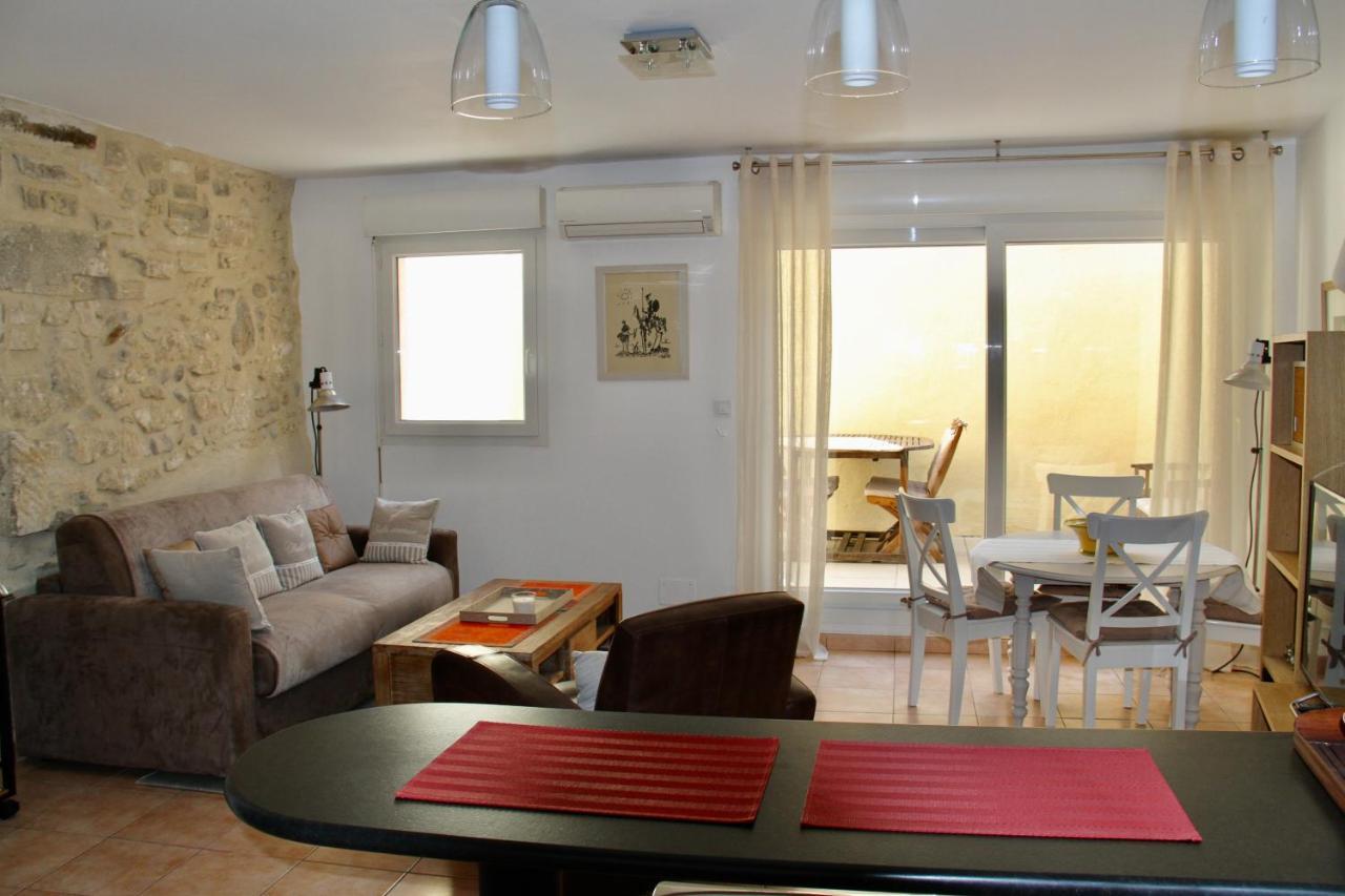 Agreable Maison De Ville Eyragues Ngoại thất bức ảnh