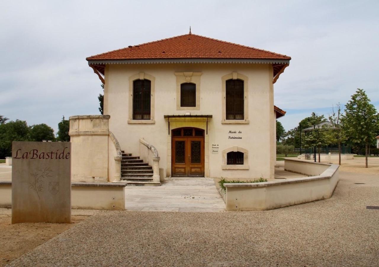 Agreable Maison De Ville Eyragues Ngoại thất bức ảnh