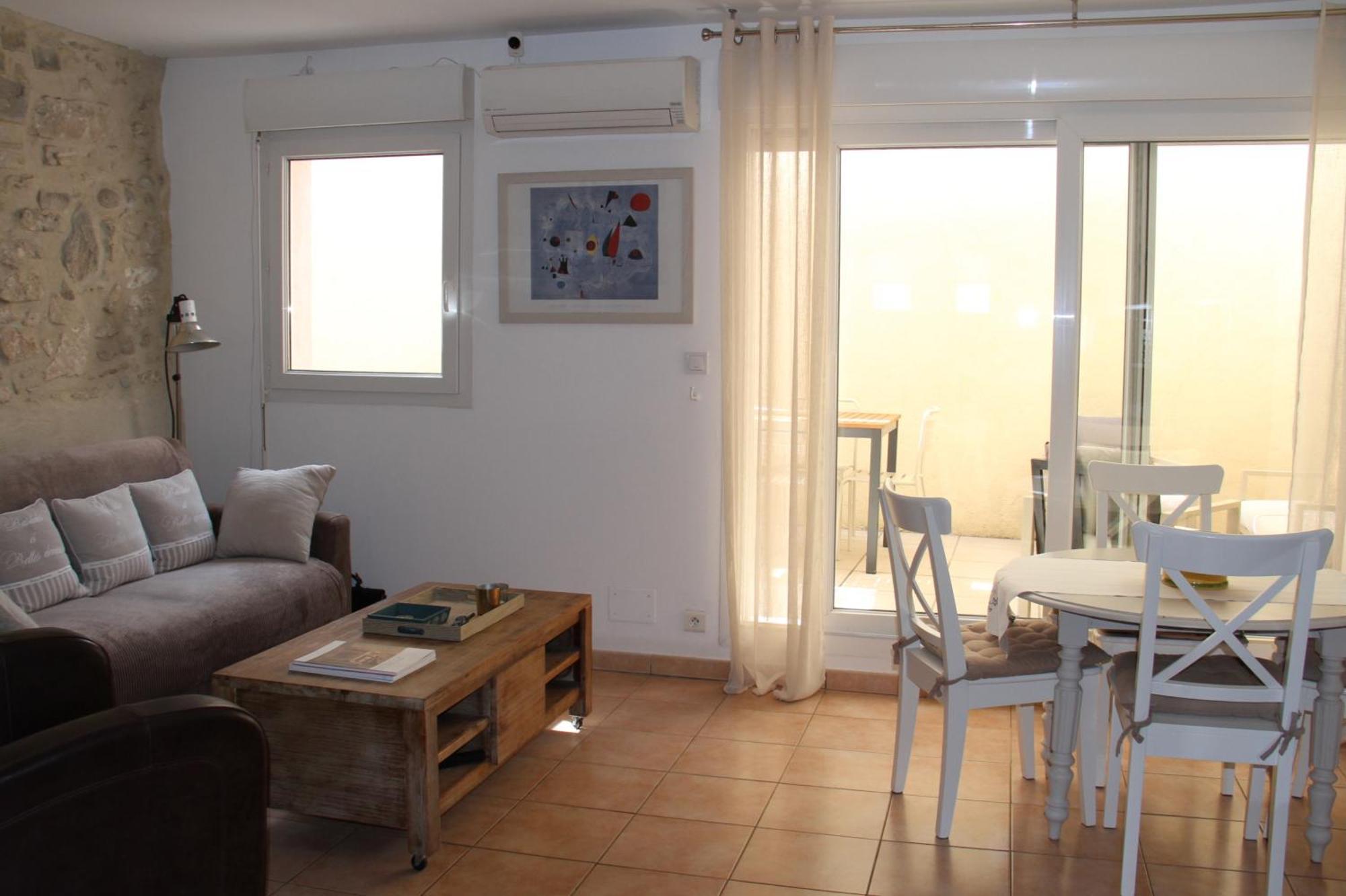 Agreable Maison De Ville Eyragues Ngoại thất bức ảnh